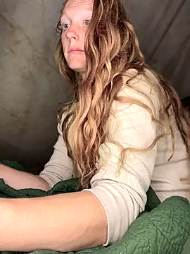 GoldenFlameGoddess online show from September 21, 1:43 pm