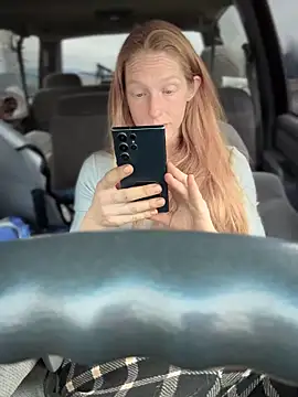 GoldenFlameGoddess online show from December 18, 4:45 pm