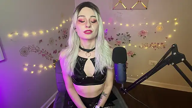 Starr1123 online show from April 15, 3:51 am