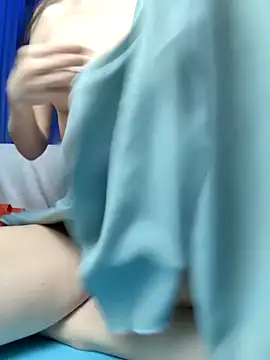 Love Lysa  online show from November 14, 3:50 am