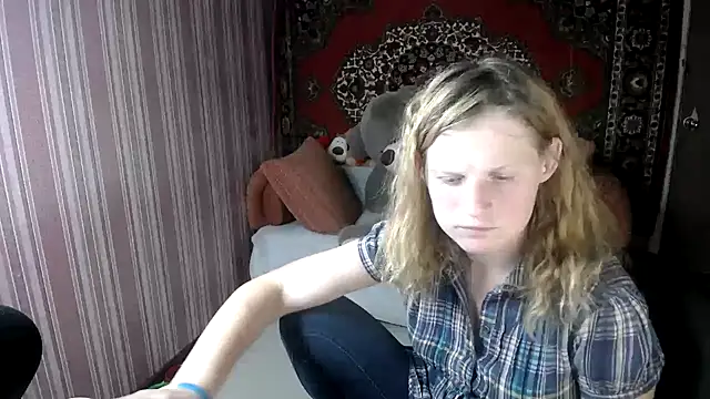 Kathlyn  Heath online show from September 12, 7:32 pm