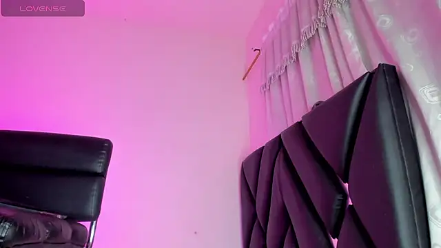 stephany doll  online show from January 10, 3:55 am