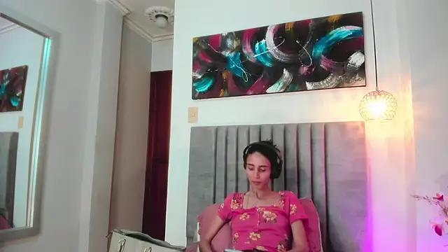 Snapshot of Nina_Cavaali chatting on October 5, 2:33 pm Nina Cavaali online show from October 5, 2:33 pm