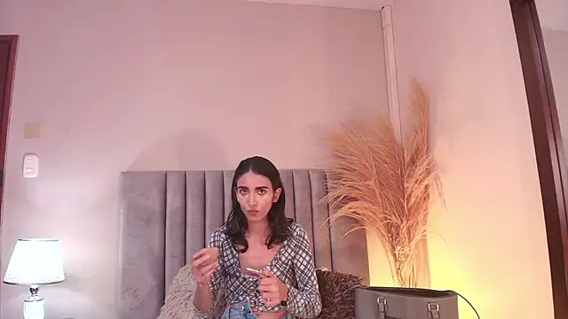 Snapshot of Nina_Cavaali chatting on September 30, 6:57 pm Nina Cavaali online show from September 30, 6:57 pm