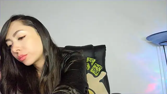Snapshot of Mila__Paramo chatting on October 9, 12:37 am Mila Paramo online show from October 9, 12:37 am