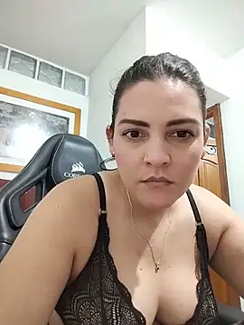Mia Hampton online show from May 29, 9:46 pm