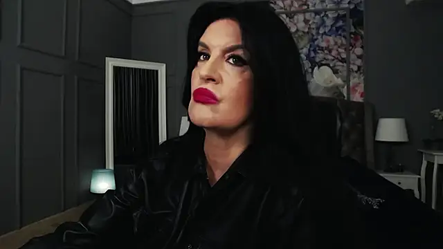 DomMelissaW online show from October 10, 7:30 pm