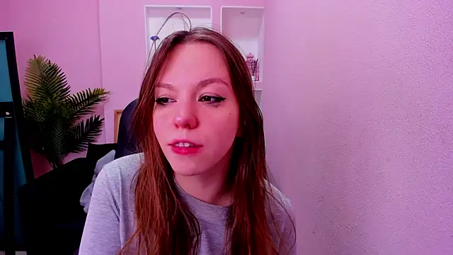 Persephoni online show from December 13, 8:48 pm