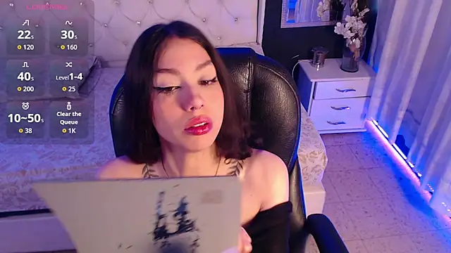 LiaVillalobos online show from October 2, 1:16 pm