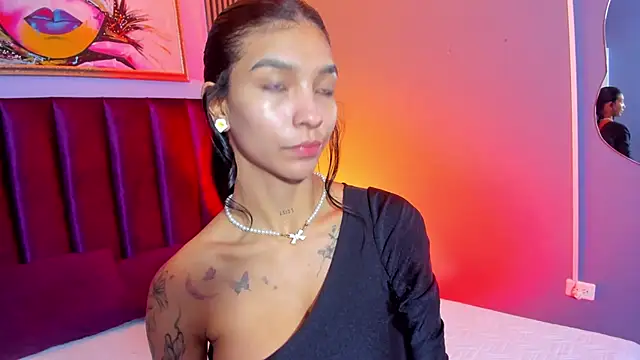 LauraAristizabal online show from February 25, 12:48 pm