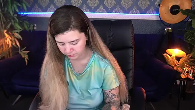 AmellyMilly online show from November 24, 8:00 pm