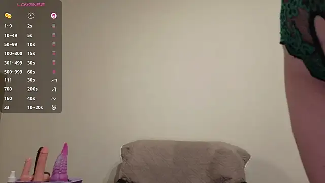 MaryHillx online show from November 16, 5:57 pm