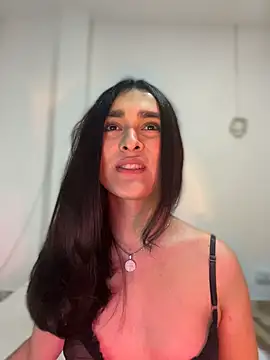 MiahWindsor online show from October 31, 3:30 am