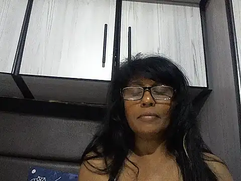 Snapshot of MsAttitude chatting on October 14, 7:00 am MsAttitude online show from October 14, 7:00 am