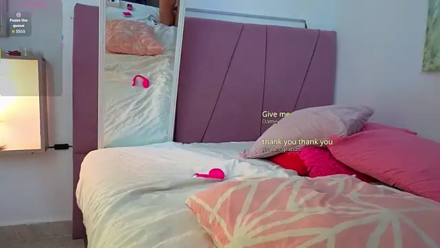 PIA STONE online show from January 15, 9:32 pm