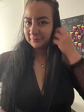 Abril Luv online show from September 16, 1:08 pm