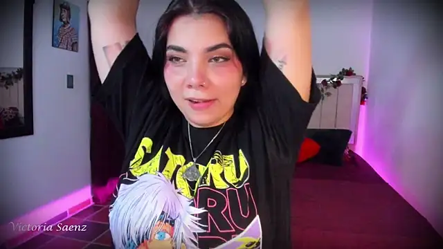 victoriaasaenz  online show from March 12, 12:35 am