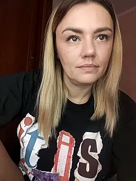 KrissSexi online show from September 18, 6:23 am