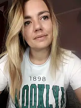 KrissSexi online show from October 5, 11:15 am