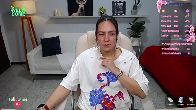 Snapshot of Bianca____ chatting on October 6, 1:11 am Bianca online show from October 6, 1:11 am