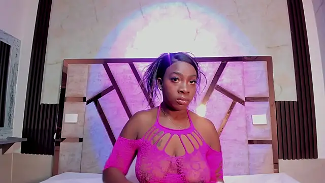 Athenea Mills online show from December 22, 6:55 pm