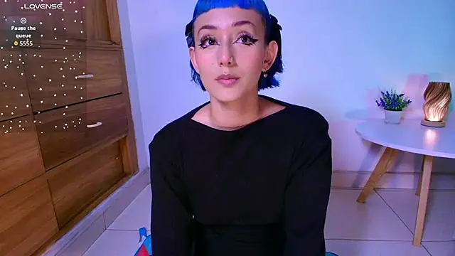 tati cardenas online show from April 13, 7:20 am