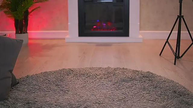 Abbela White online show from December 20, 7:45 am