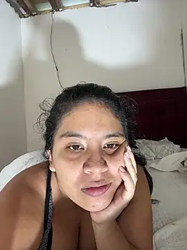 moncerrat luna online show from March 21, 8:58 pm