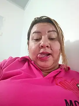 HORNY MATURE25 online show from April 11, 3:59 pm