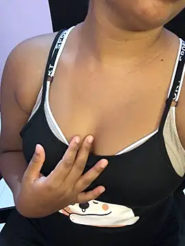 Rose Olivia online show from April 4, 4:50 pm