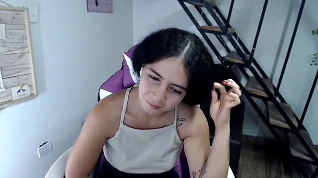 samantha baby  online show from October 30, 8:10 pm