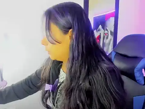 Charis 21 online show from February 5, 7:28 pm