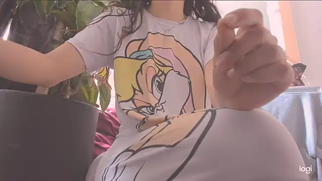 MYFAVOURITESTRAGER online show from April 5, 3:44 pm