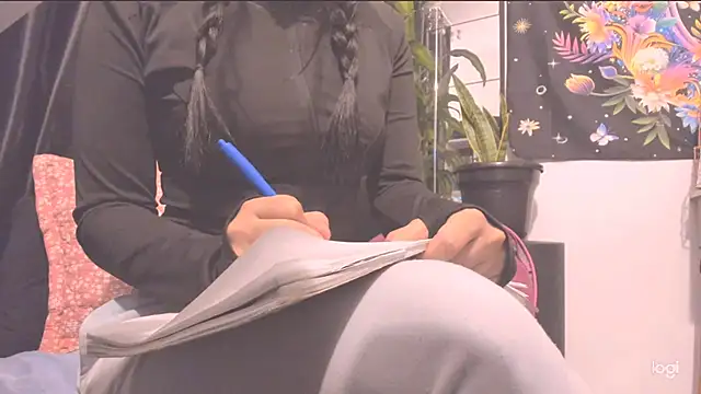 MYFAVOURITESTRAGER online show from December 5, 4:12 am