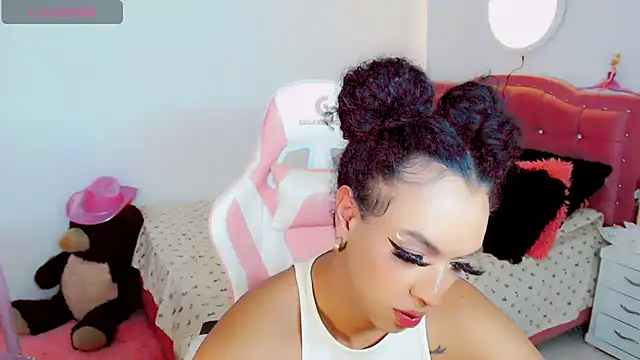 Tanedra collings online show from October 19, 5:09 am