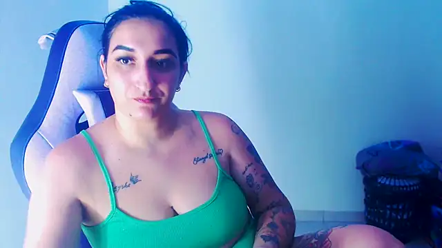 liz dirty online show from March 4, 11:00 pm