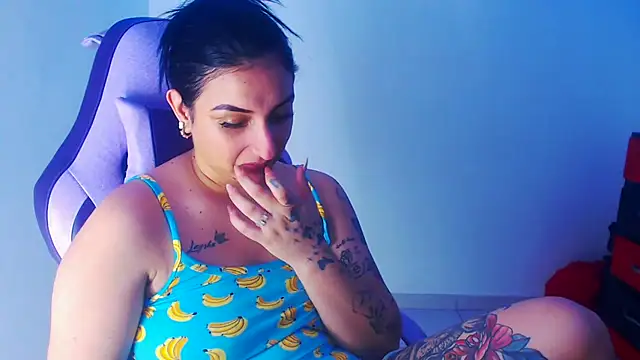 liz dirty online show from December 4, 10:43 pm