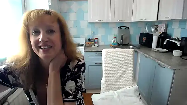 DonnaMagdalena online show from October 1, 7:13 am