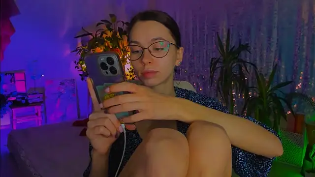 poli   online show from November 29, 5:50 pm