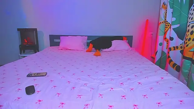 TishaLove online show from March 27, 11:00 am