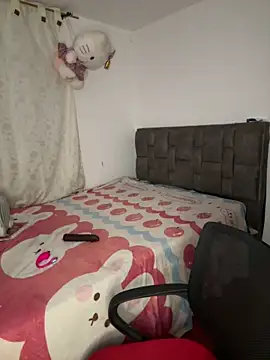 salome polaniiee online show from April 11, 7:45 am