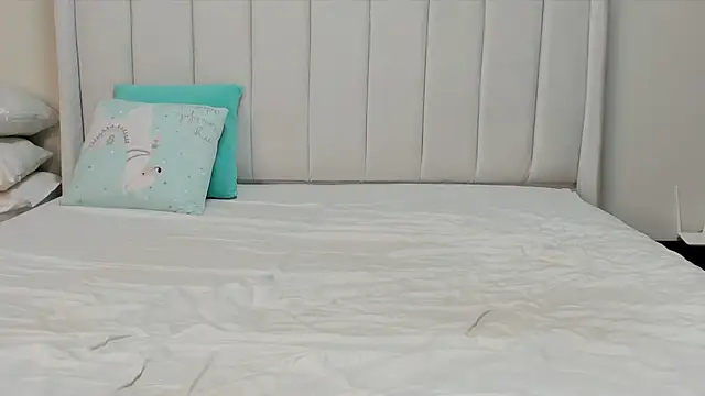  heavenlysent online show from April 17, 2:13 am