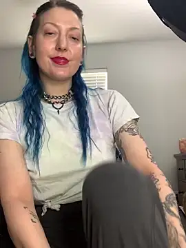 MissCumberdale online show from November 13, 6:18 pm