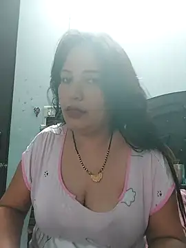 Snapshot of Poojabhabi101 chatting on September 11, 5:52 am Poojabhabi101 online show from September 11, 5:52 am