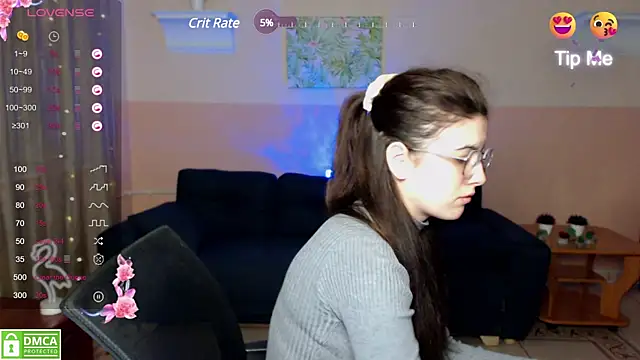Snapshot of Aminabeatris chatting on December 2, 7:10 am Aminabeatris online show from December 2, 7:10 am
