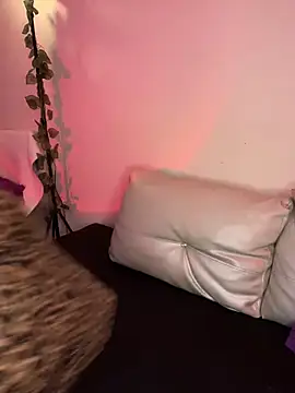 ZahaRoseee online show from March 23, 4:40 am