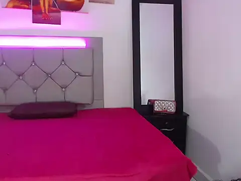 sofia collenx online show from February 6, 10:35 pm