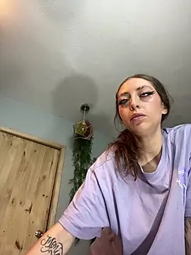 VickyJackson  online show from February 19, 6:29 pm