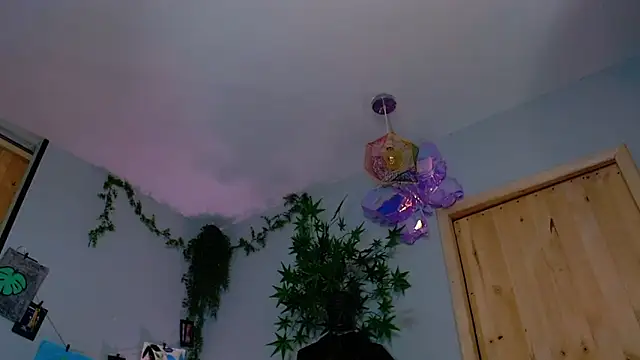 VickyJackson  online show from October 21, 10:03 pm