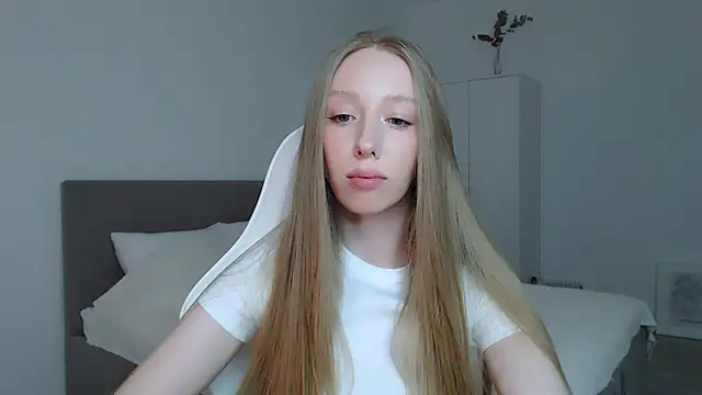 Luna insniity online show from December 13, 10:05 pm